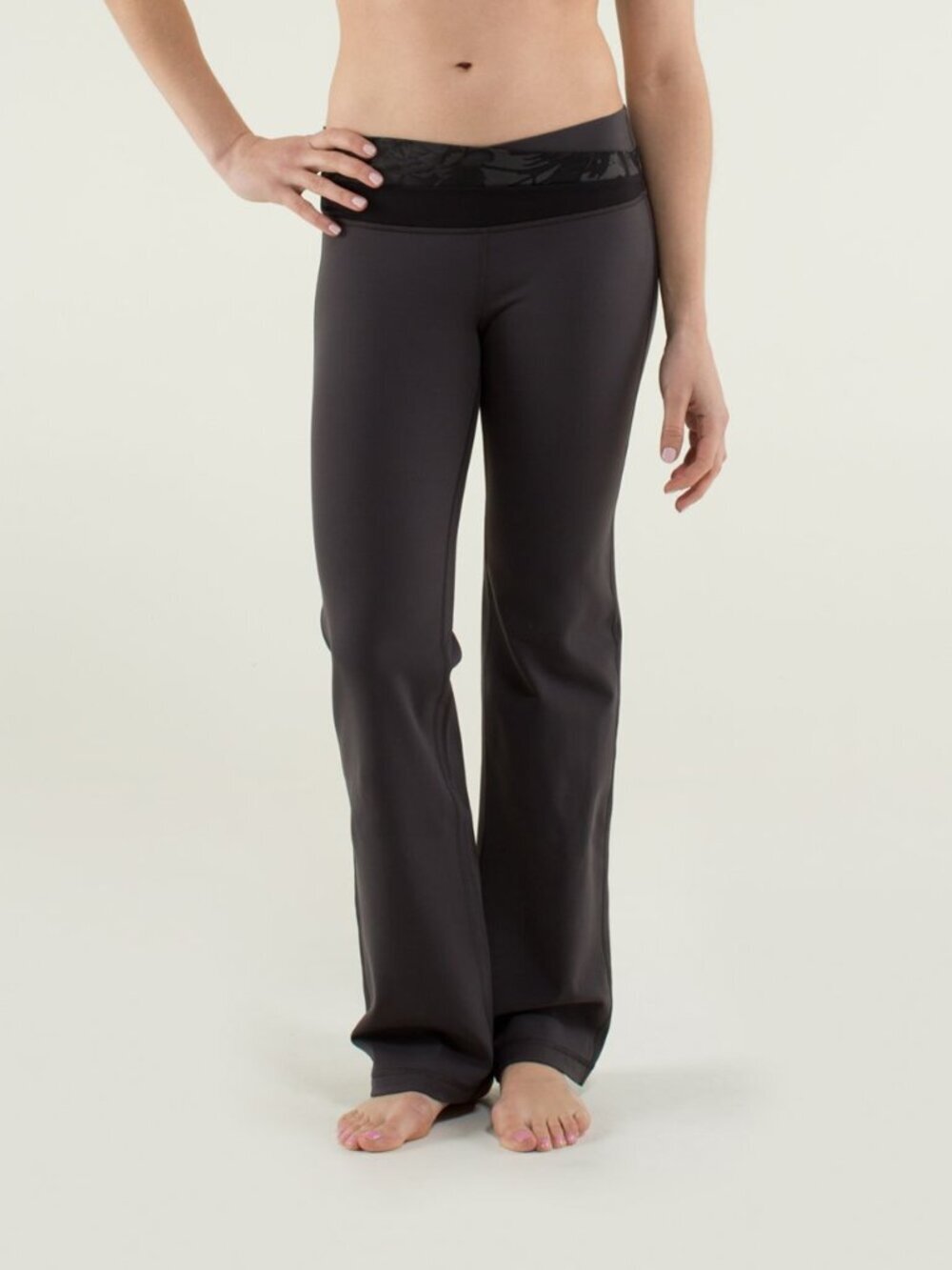 Lululemon Long Astro Pants in Soot / Brisk Bloom Black Soot / Black